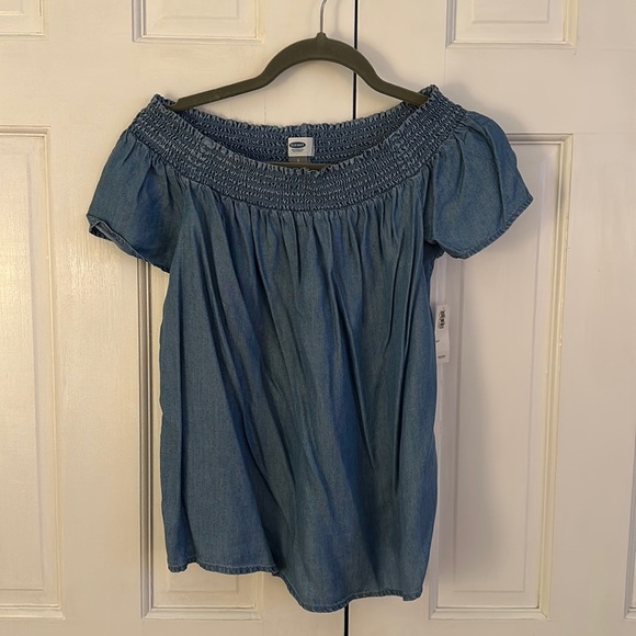 Old Navy off the shoulder Jean top - Picture 1 of 2